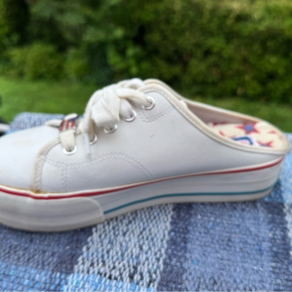 Skechers white Slip-On platform Sneakers with USA 🇺🇸 flag diamond Accents size 7 - Picture 5 of 9